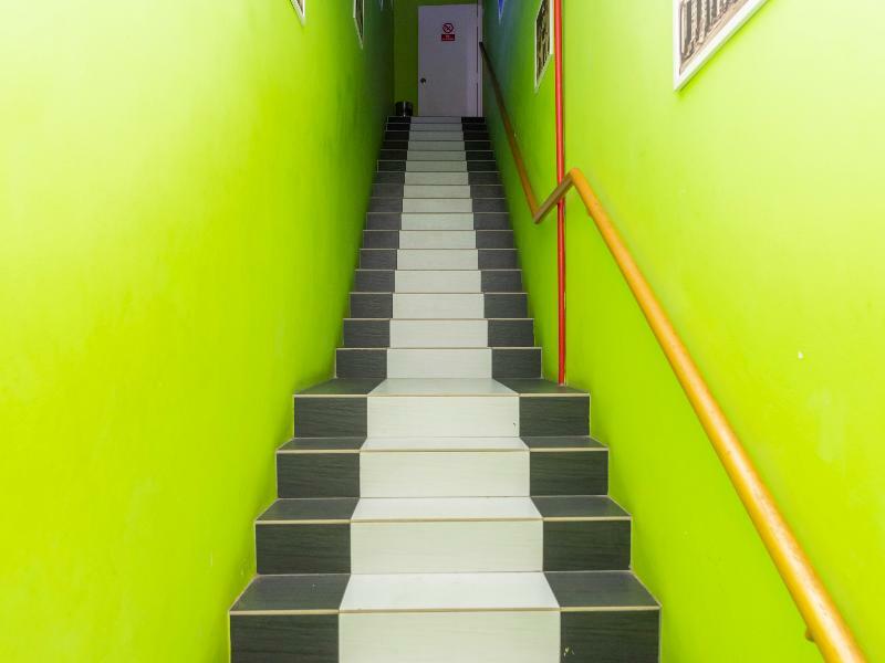 Golden Pearl Hotel Near Universiti Tun Hussein Onn Malaysia Uthm Batu Pahat Exterior photo
